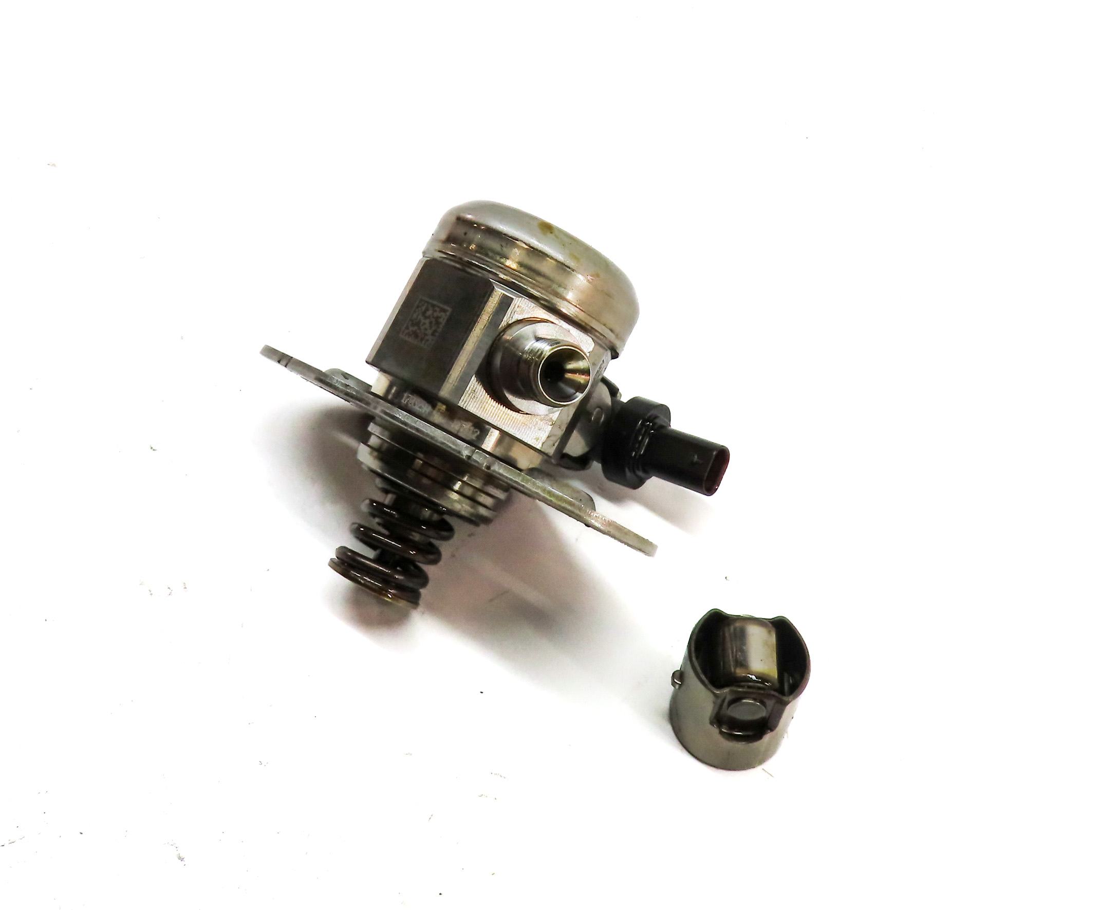 17-21 BMW 2 3 4 5 6 7 X3 X4 (F22 F30 F32 G01 G02 G11) HIGH PRESSURE FUEL PUMP — exact item pictured